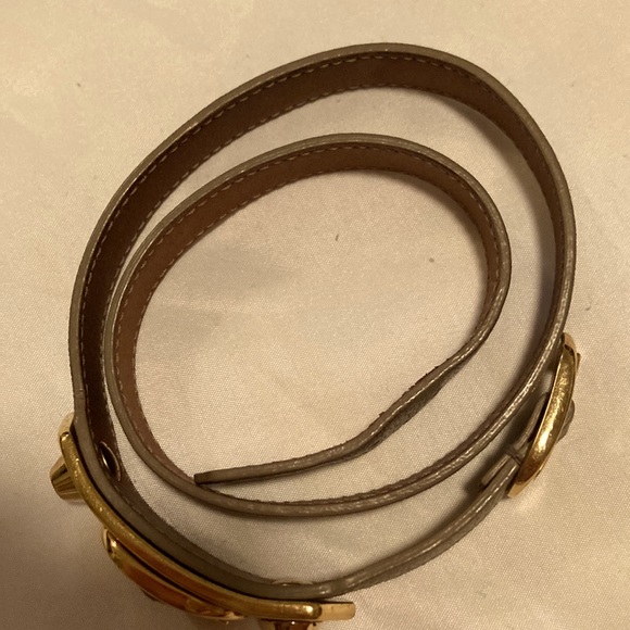 💥💥SOLD💥💥BALENCIAGA gold tone gray leather studded two wrap bracelet - Picture 7 of 7